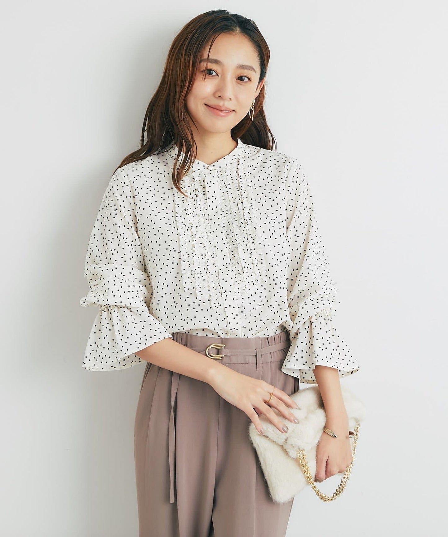 優雅氣質前襟荷葉邊雪紡襯衫