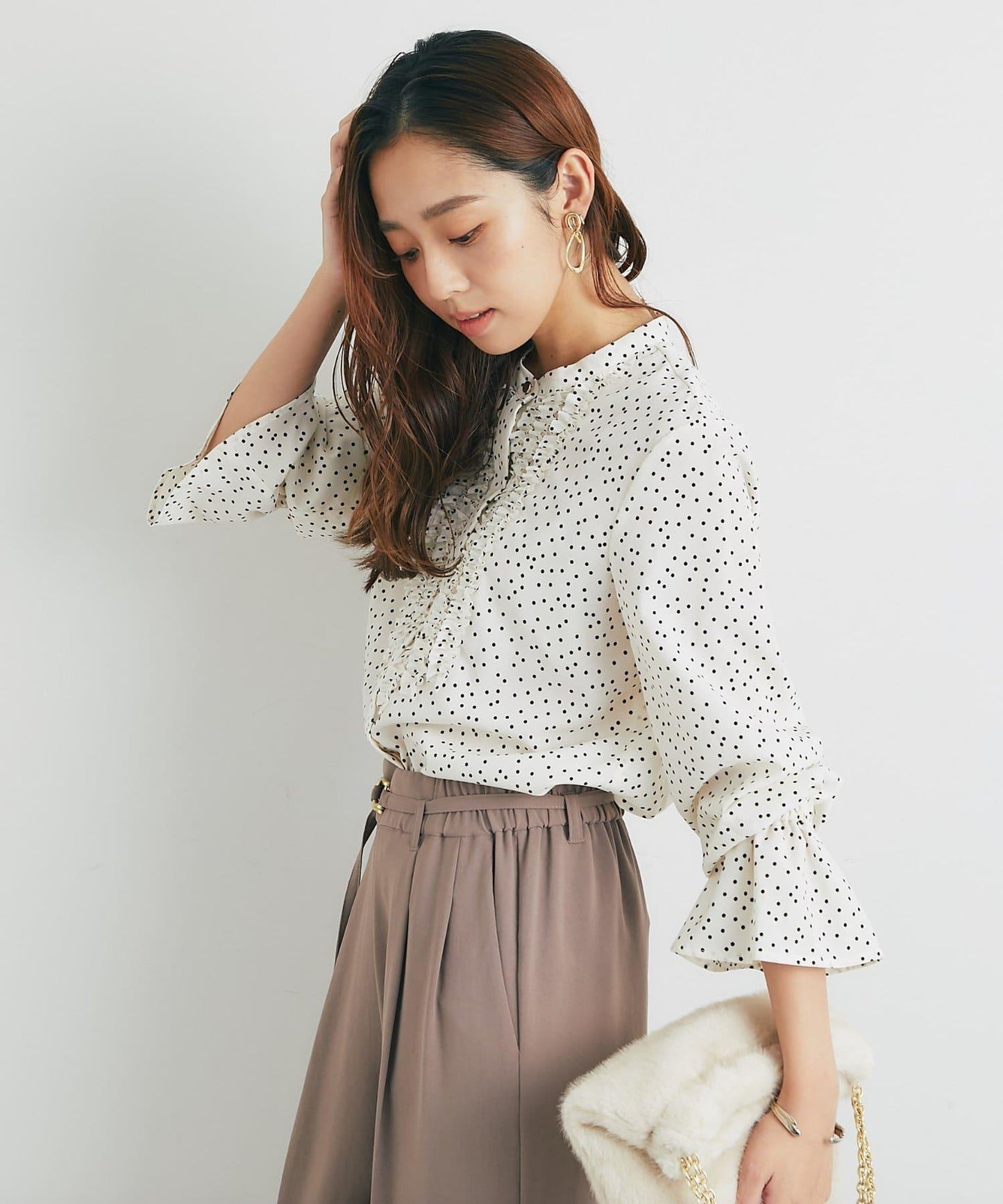 優雅氣質前襟荷葉邊雪紡襯衫