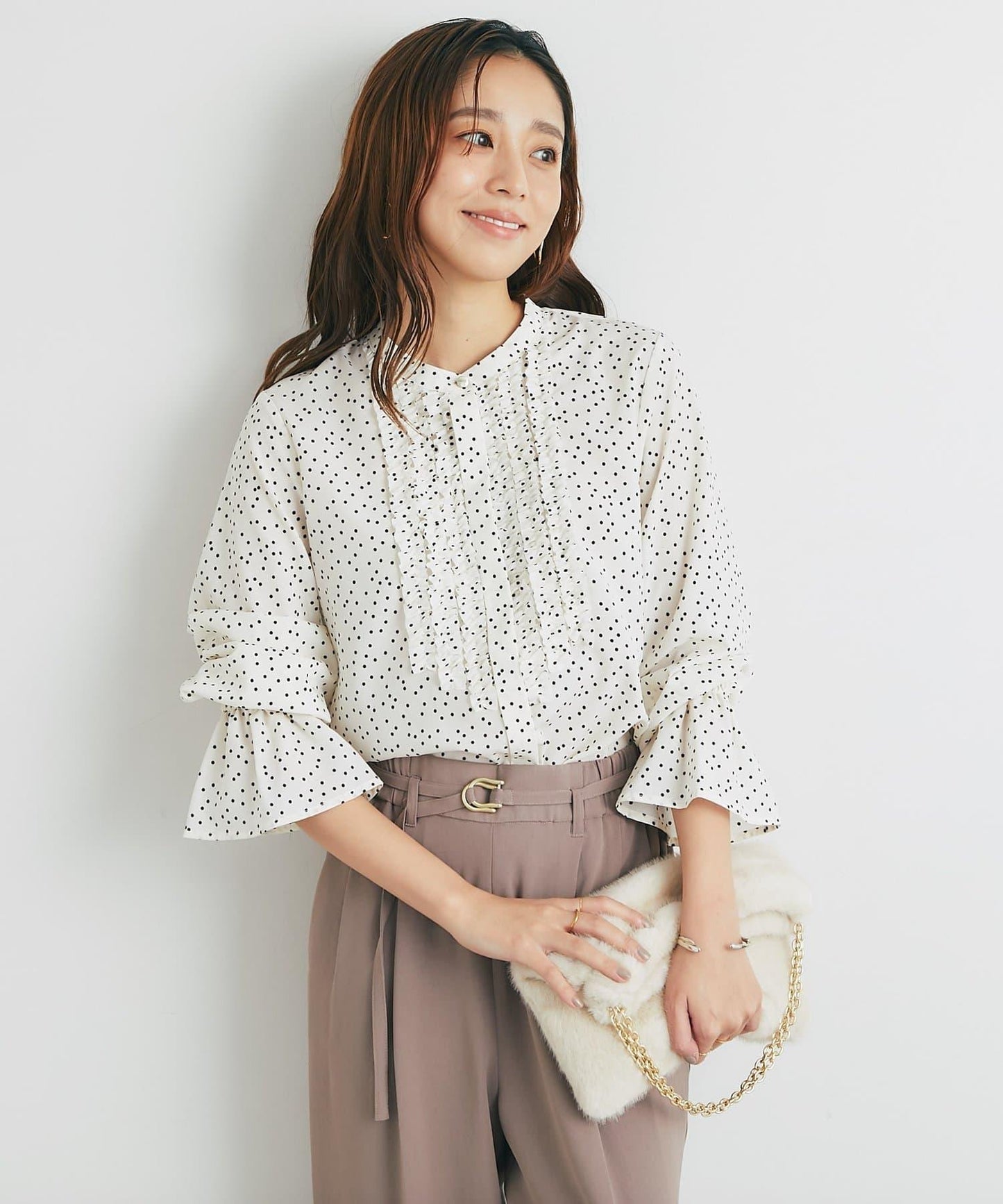 優雅氣質前襟荷葉邊雪紡襯衫