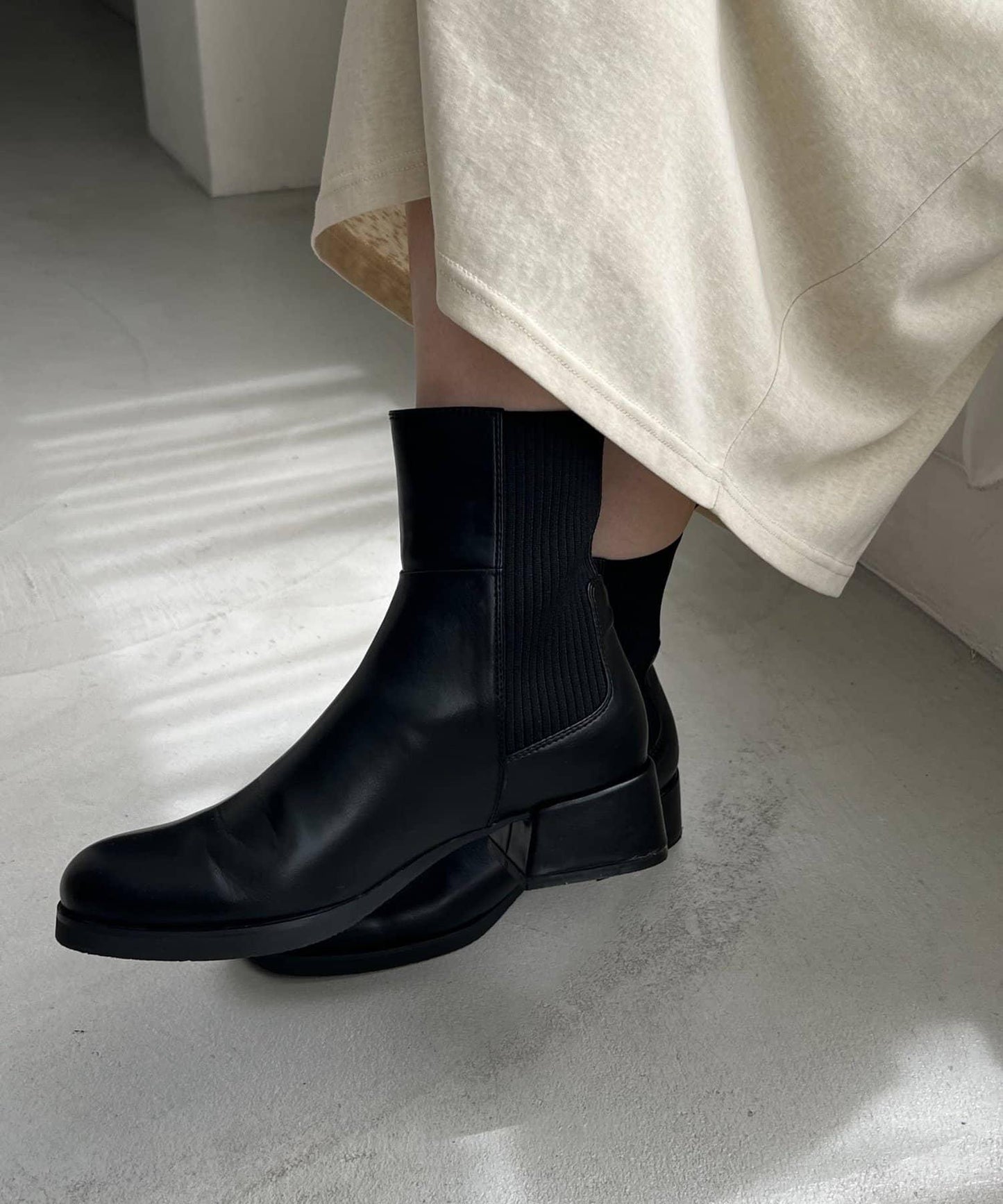 【人氣話題鞋款再度登場！】羅紋拼接短靴