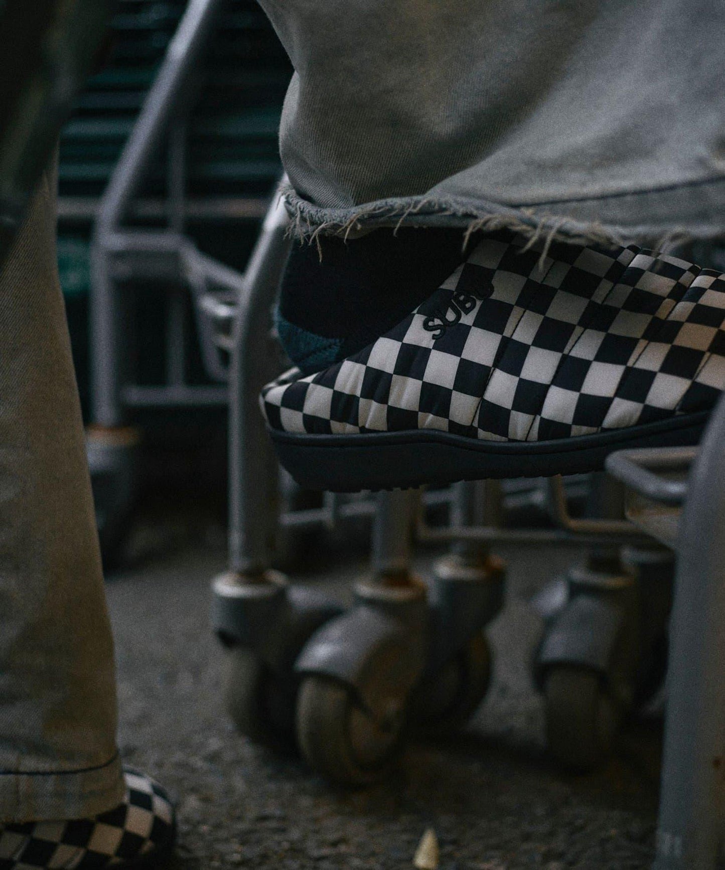 【SUBU】ORIGINALS F-line 冬季拖鞋 男女通用