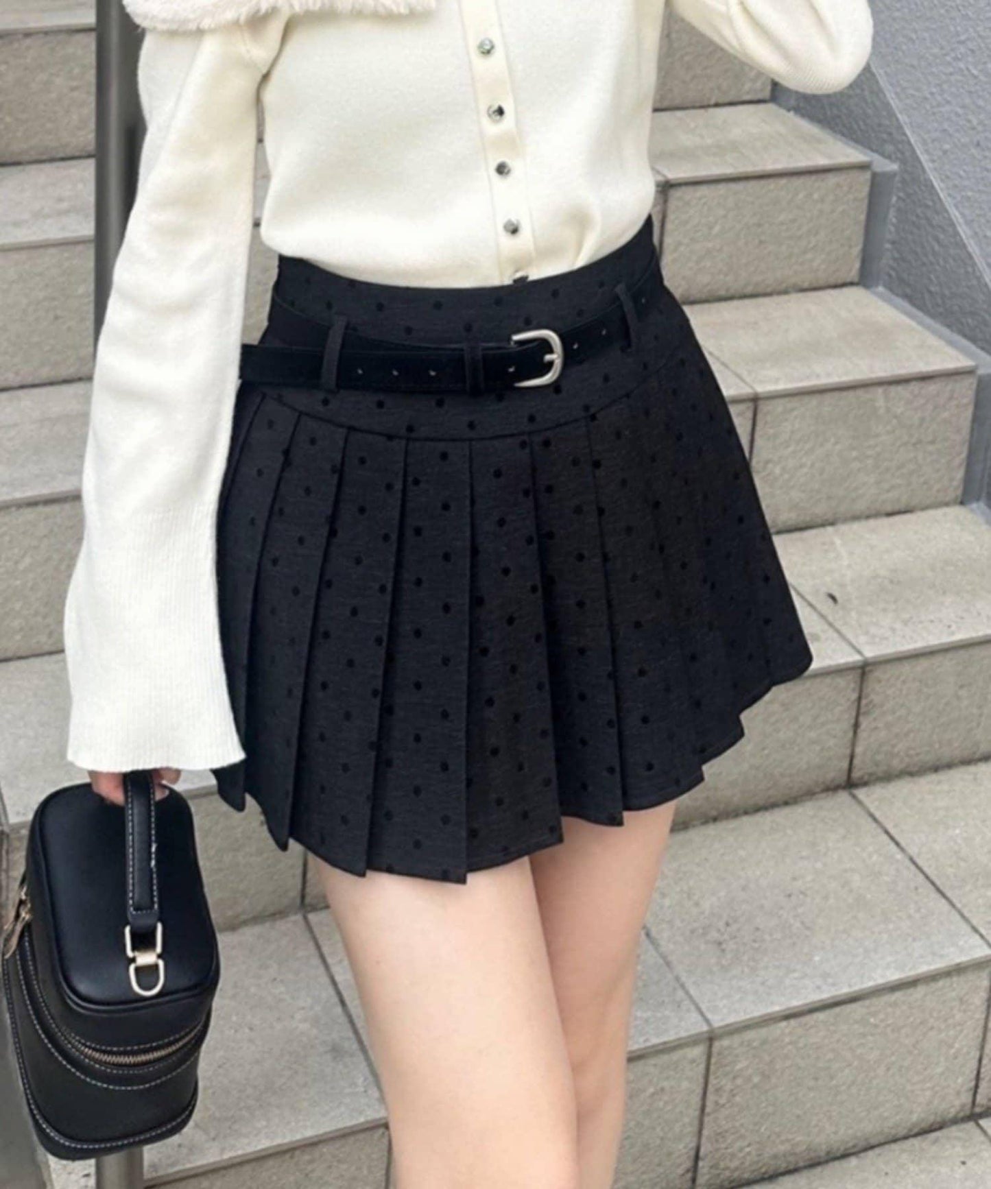 配有波點腰帶百褶迷你裙