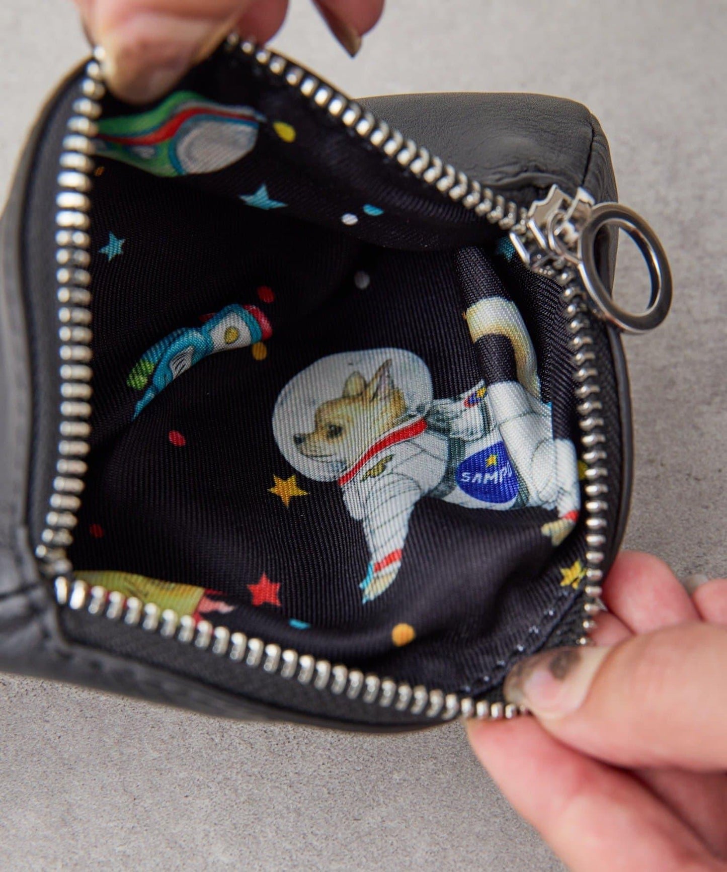 《本革》sampo×ear聯名 太空馬桶造型真皮收納盒/包包掛飾