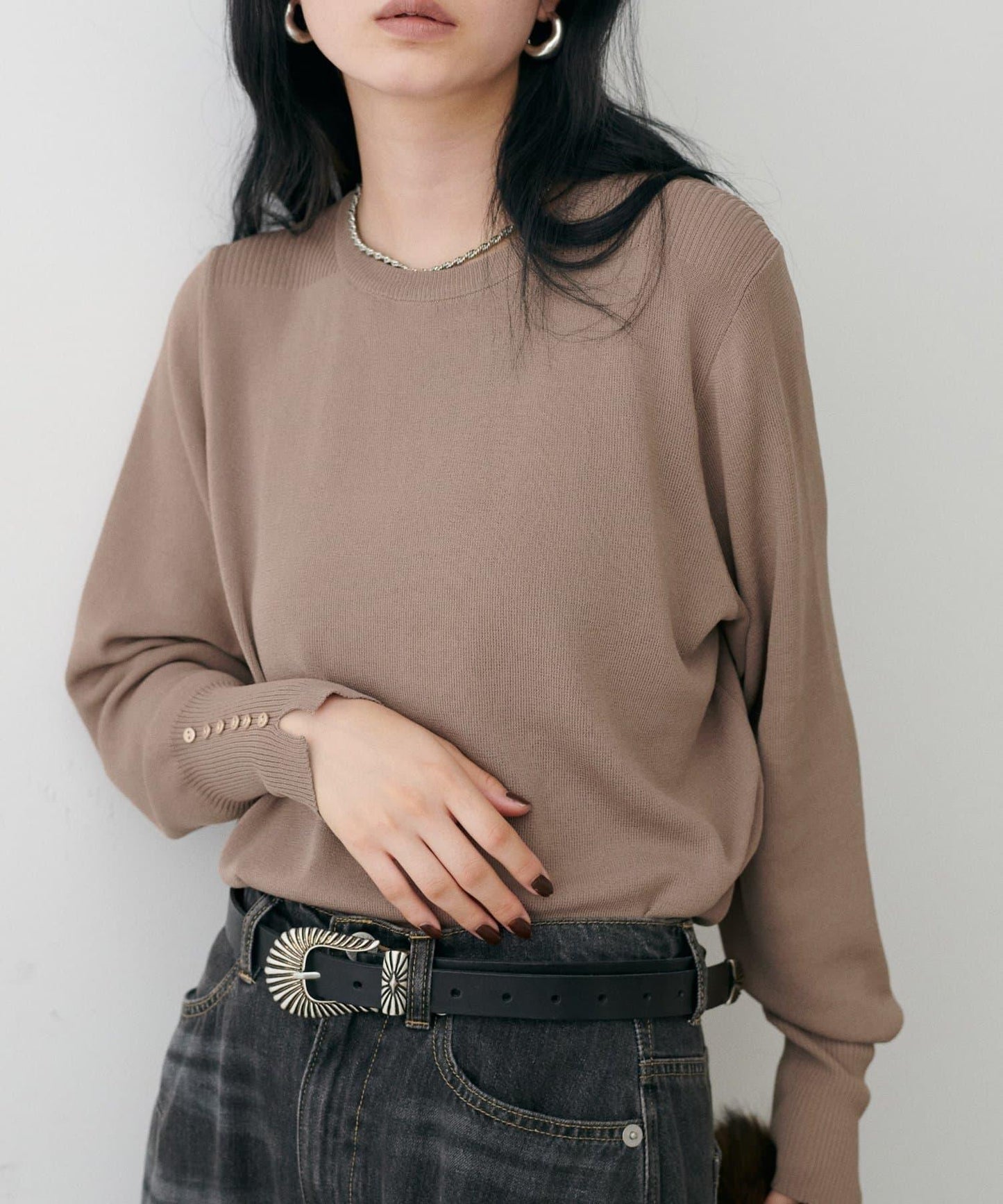 袖口小紐扣簡約針織衫