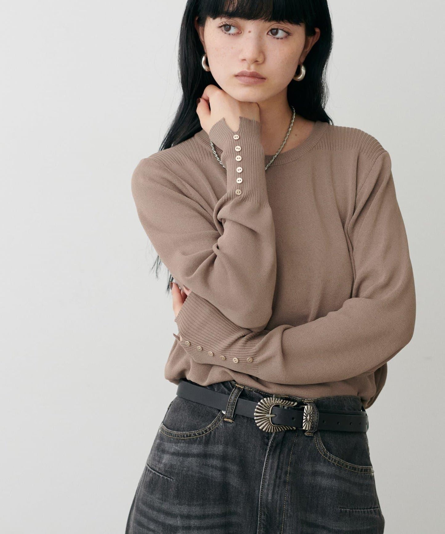 袖口小紐扣簡約針織衫