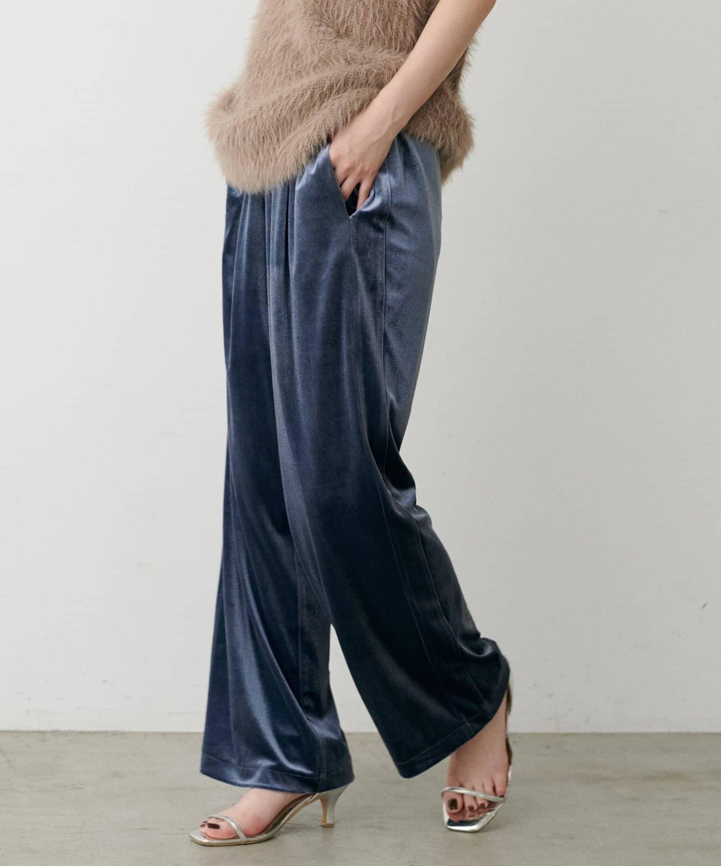 側邊拼接天鵝絨長褲