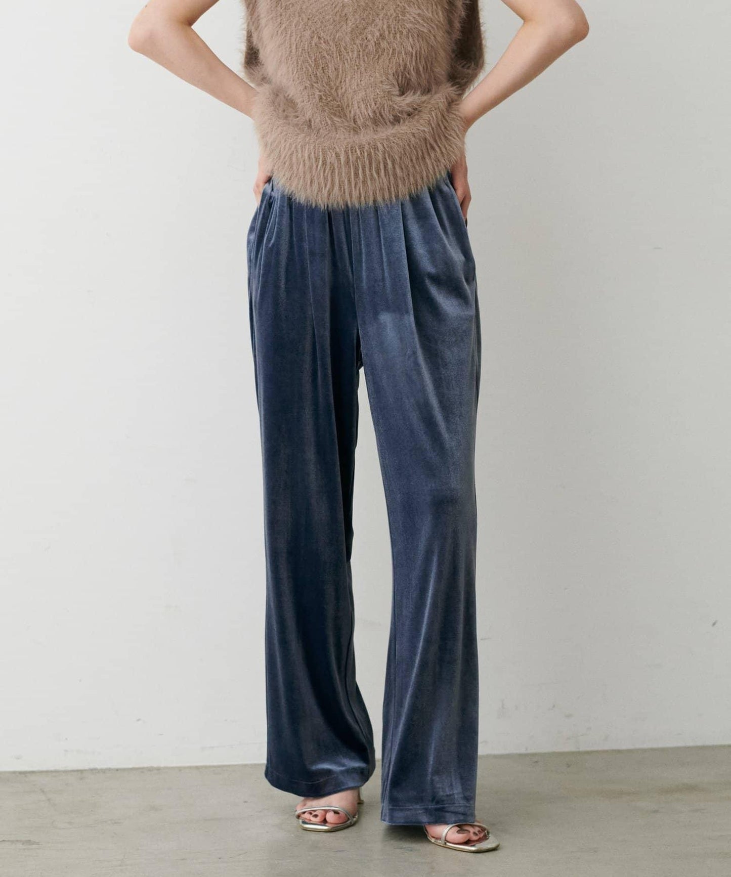 側邊拼接天鵝絨長褲