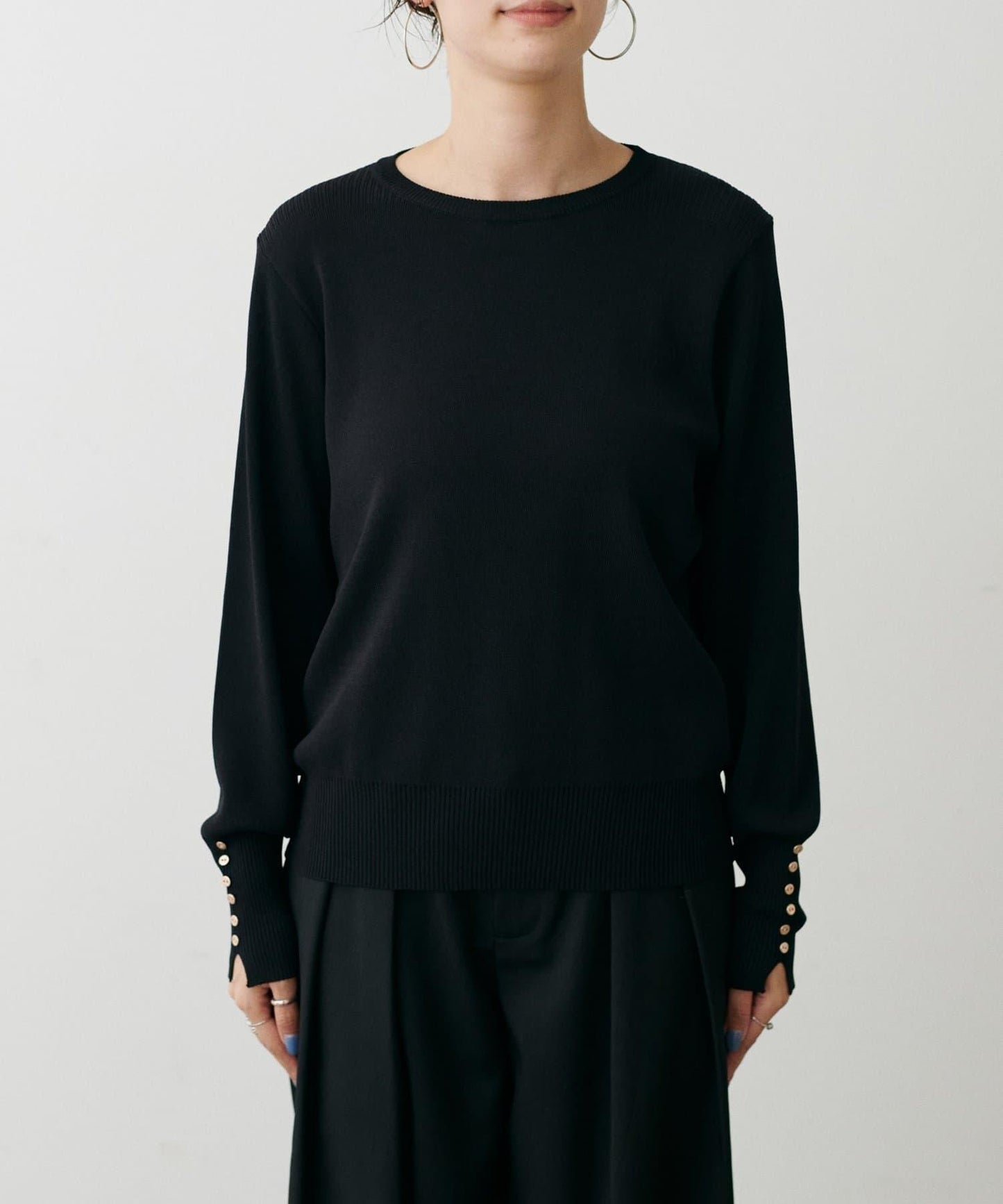 袖口小紐扣簡約針織衫