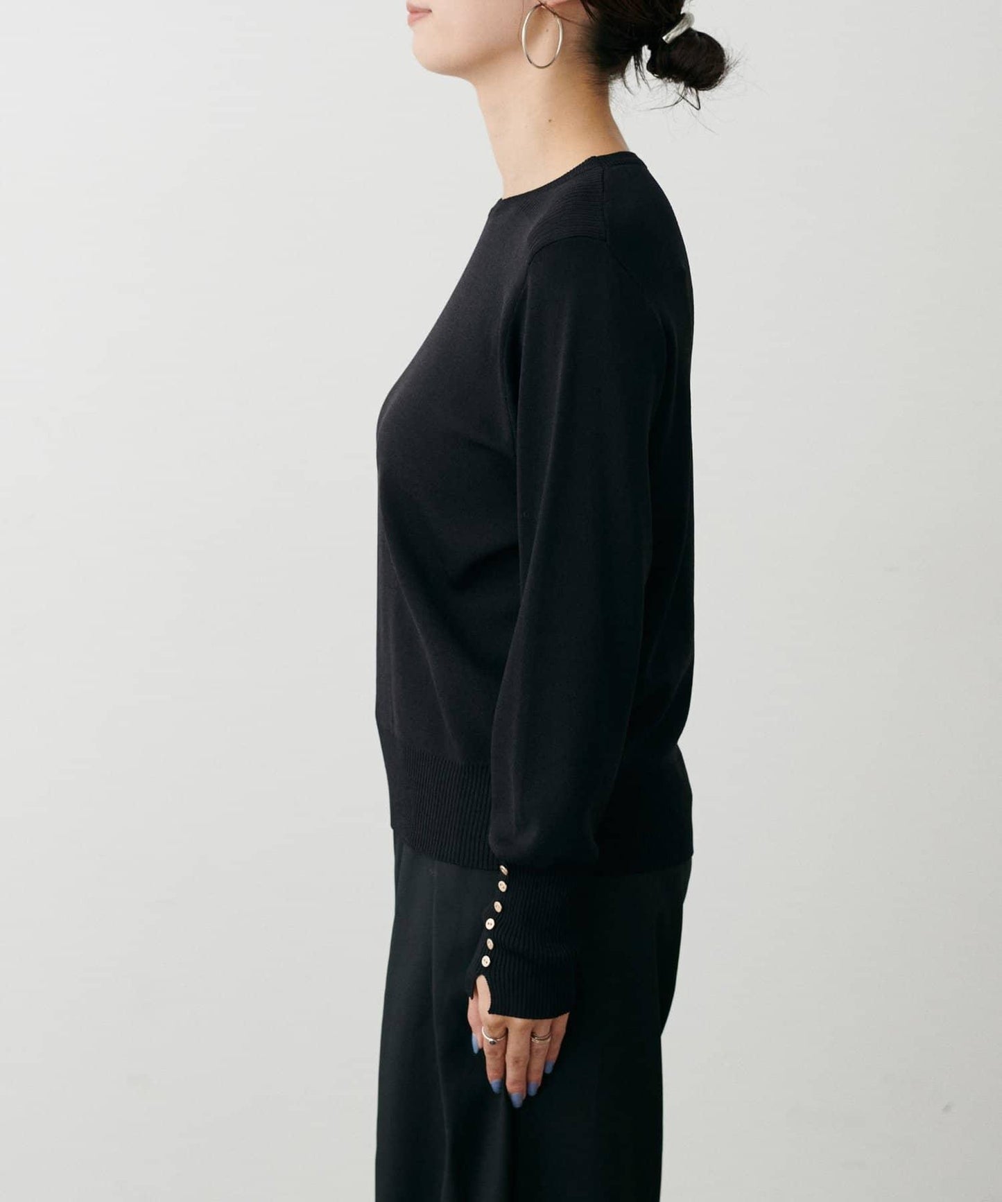 袖口小紐扣簡約針織衫