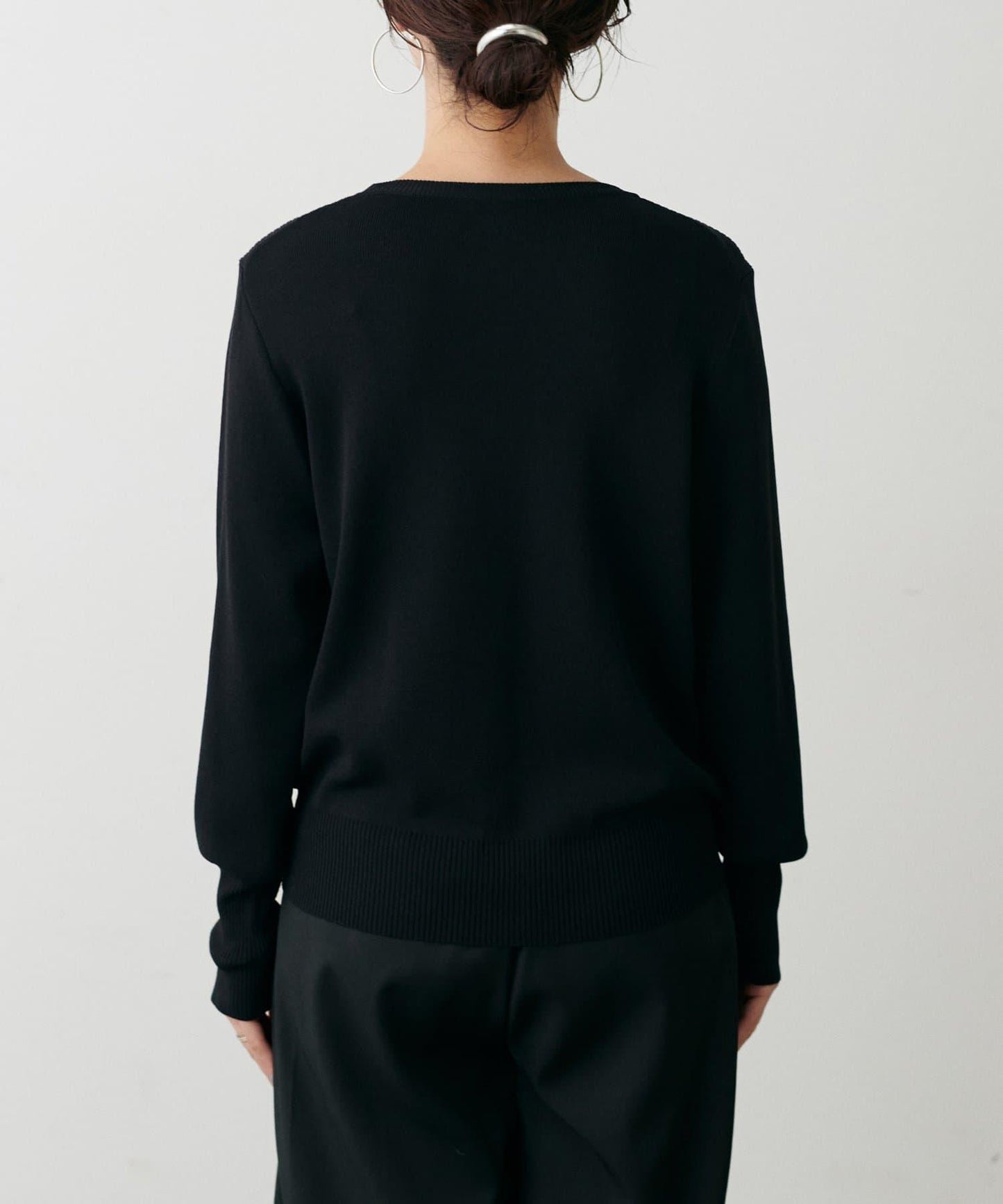 袖口小紐扣簡約針織衫