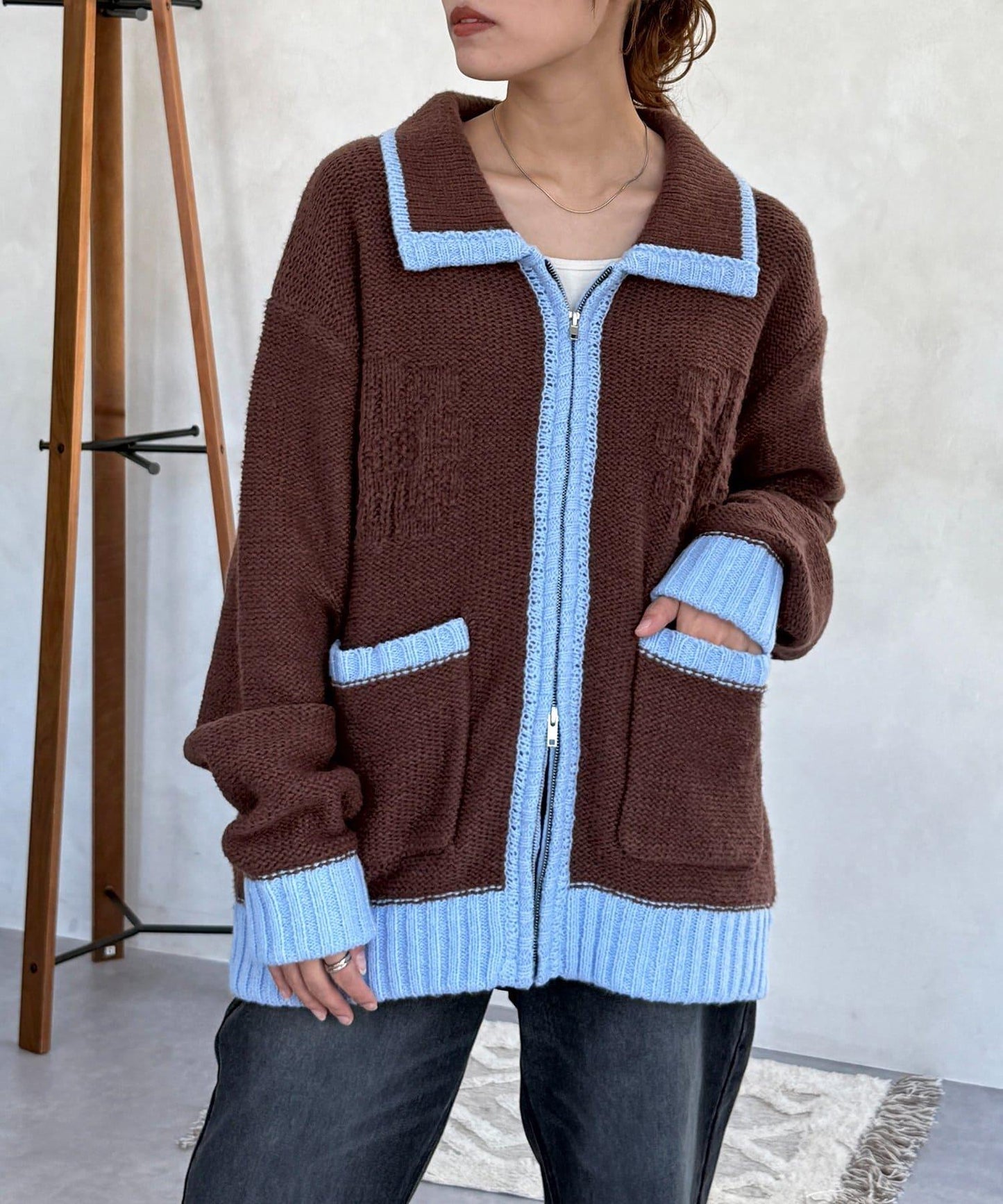 同色系花紋提花開衫