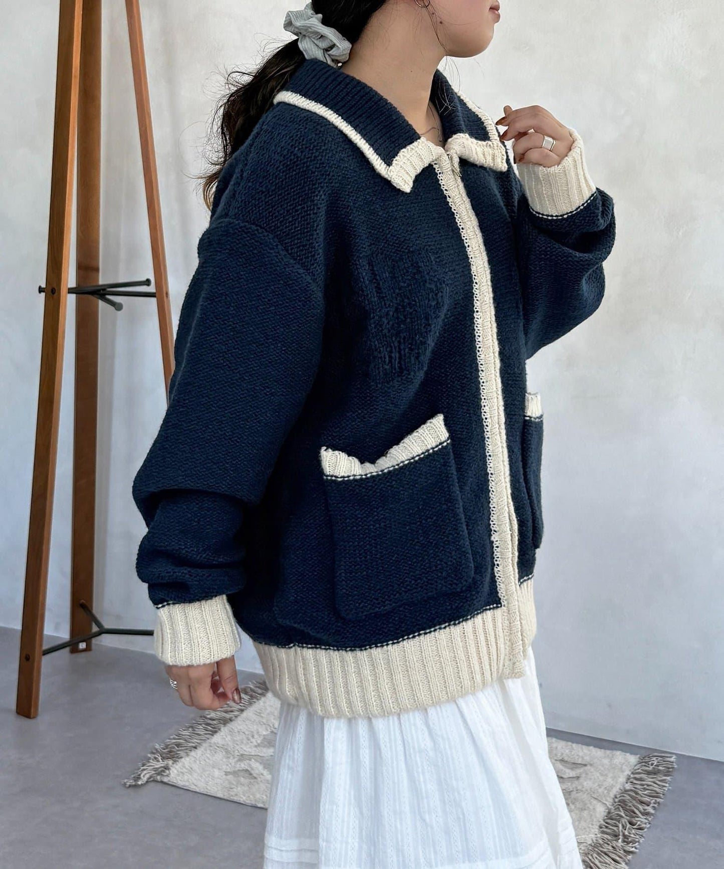 同色系花紋提花開衫