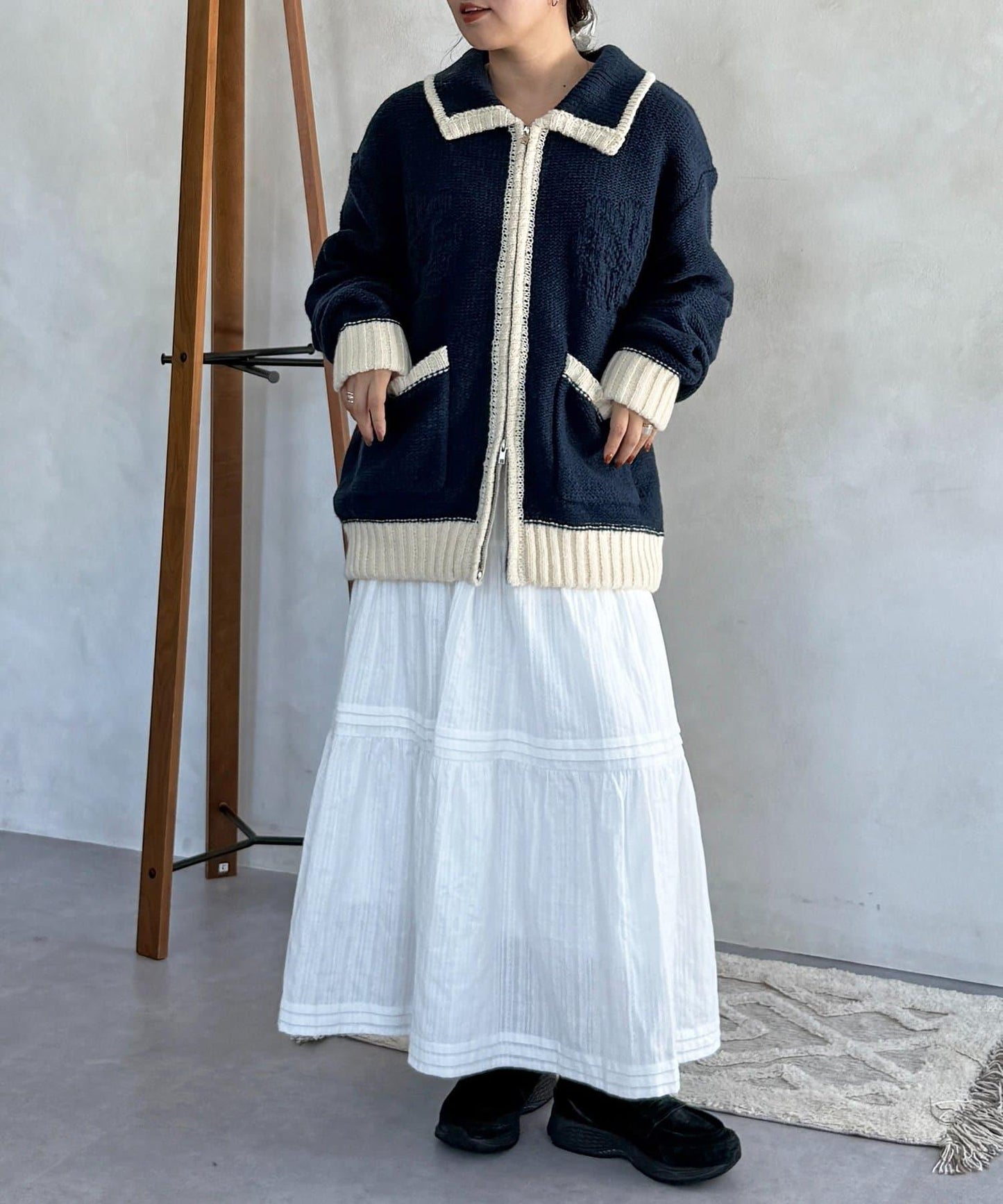 同色系花紋提花開衫