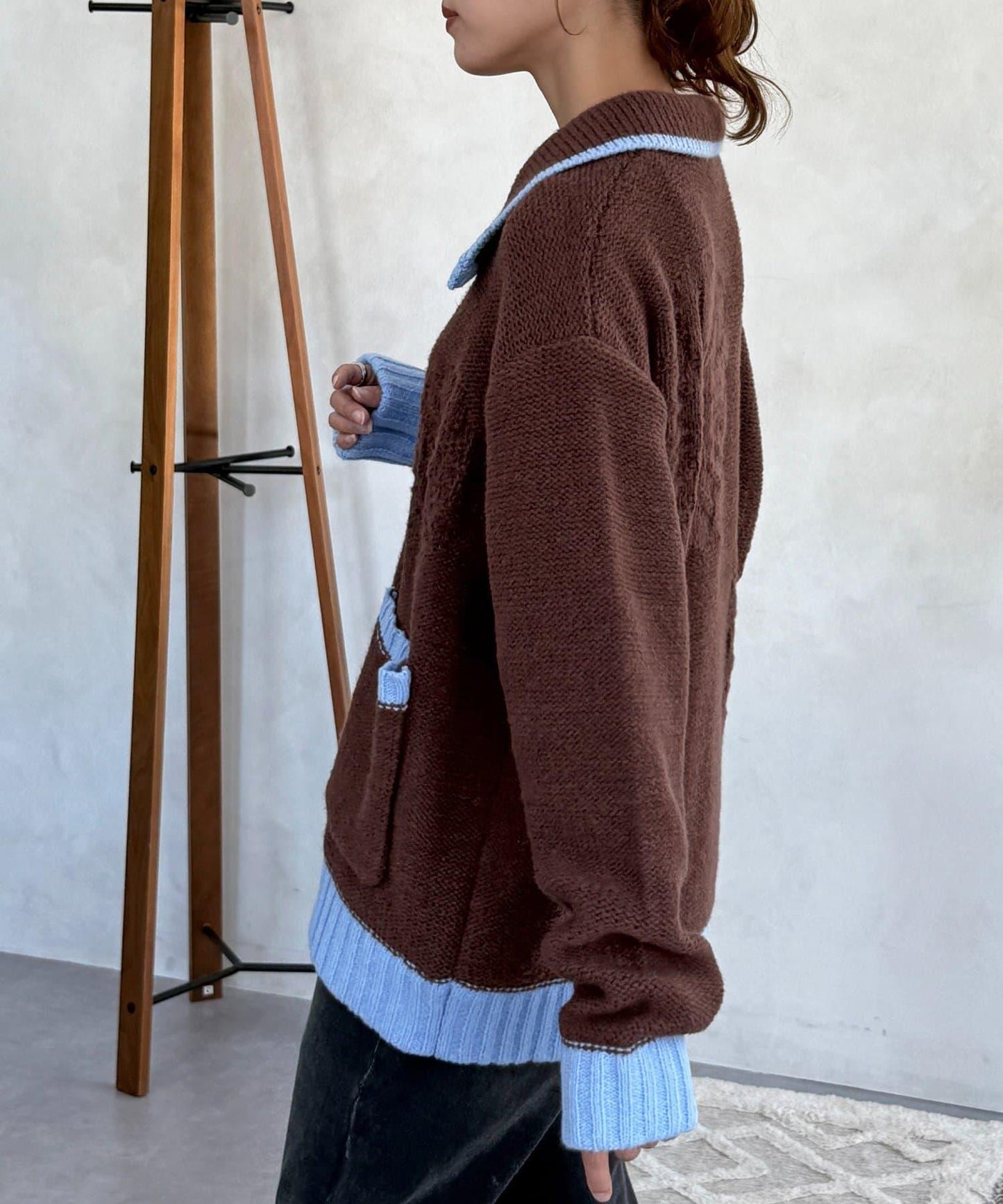 同色系花紋提花開衫