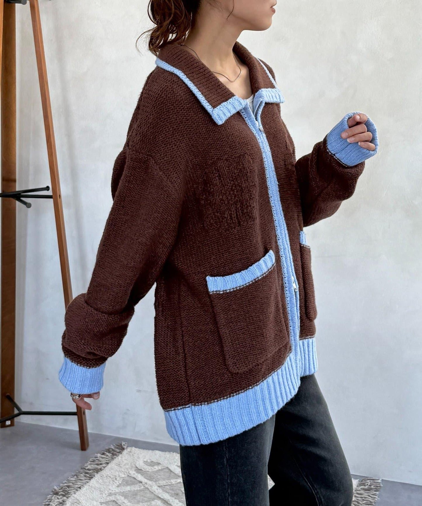 同色系花紋提花開衫