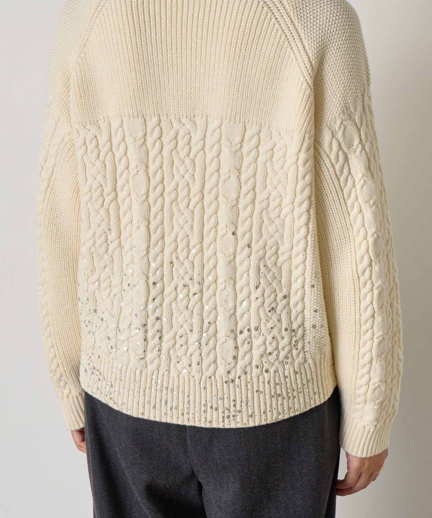 金箔印花麻花針織衫