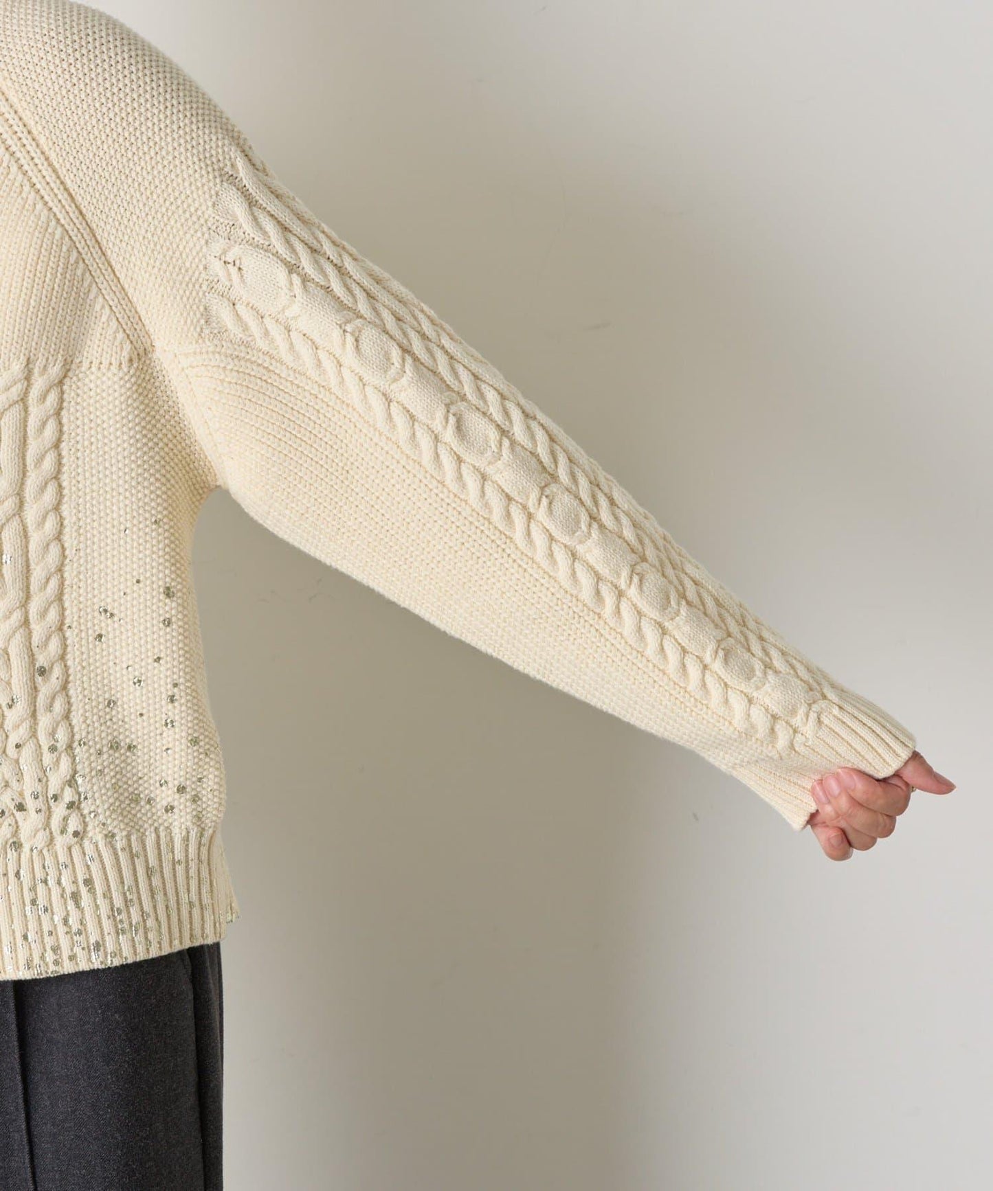 金箔印花麻花針織衫