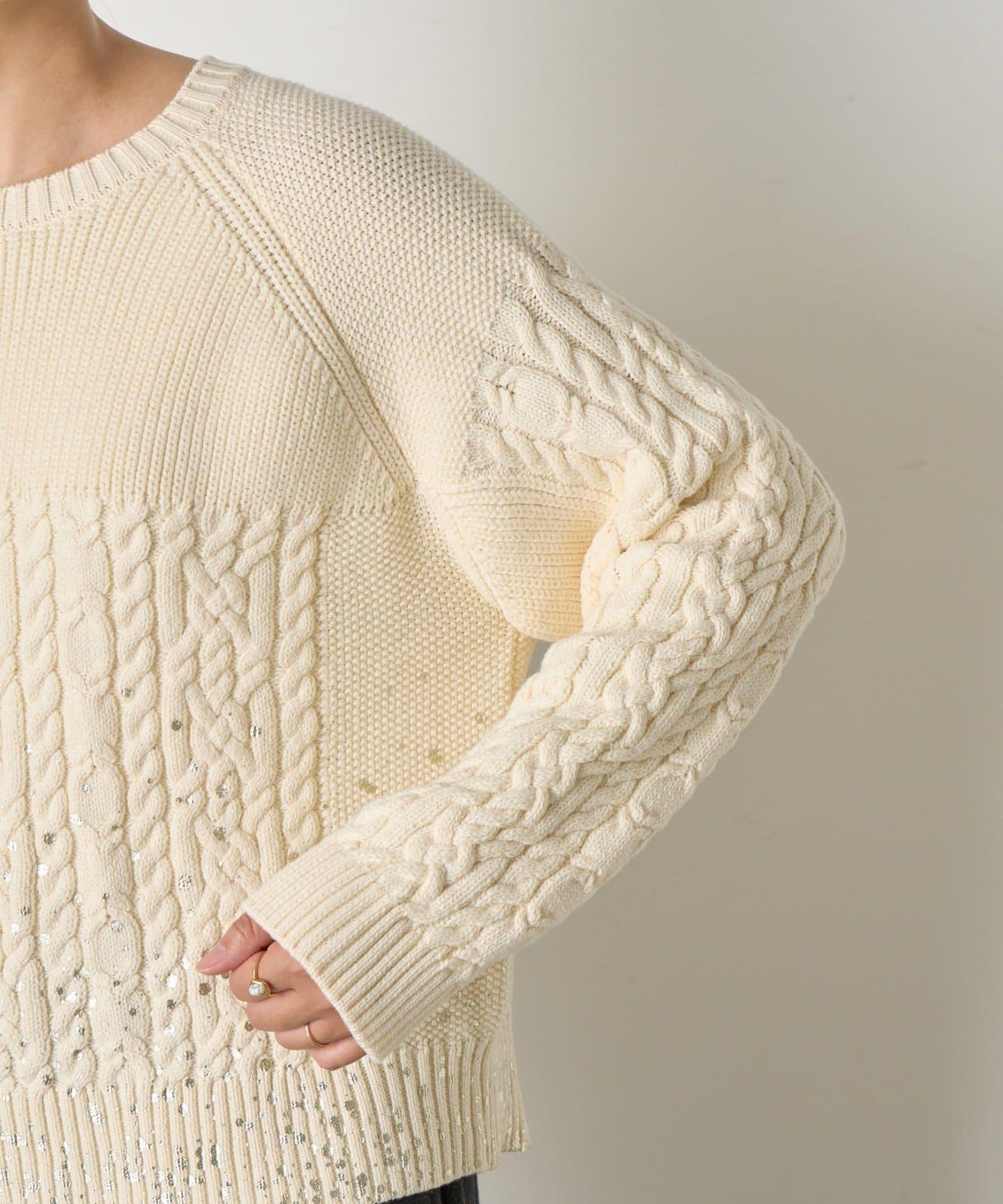 金箔印花麻花針織衫