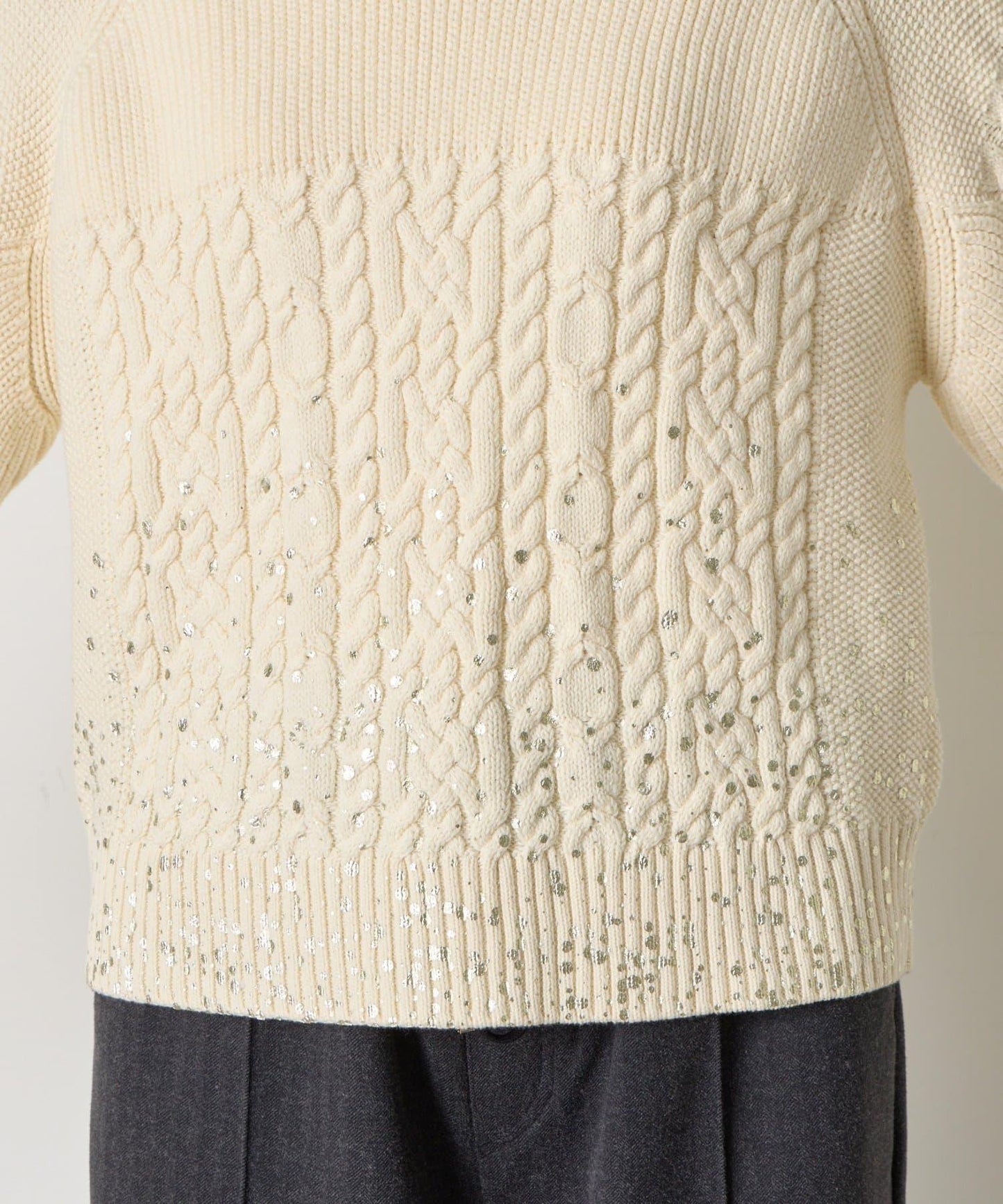 金箔印花麻花針織衫