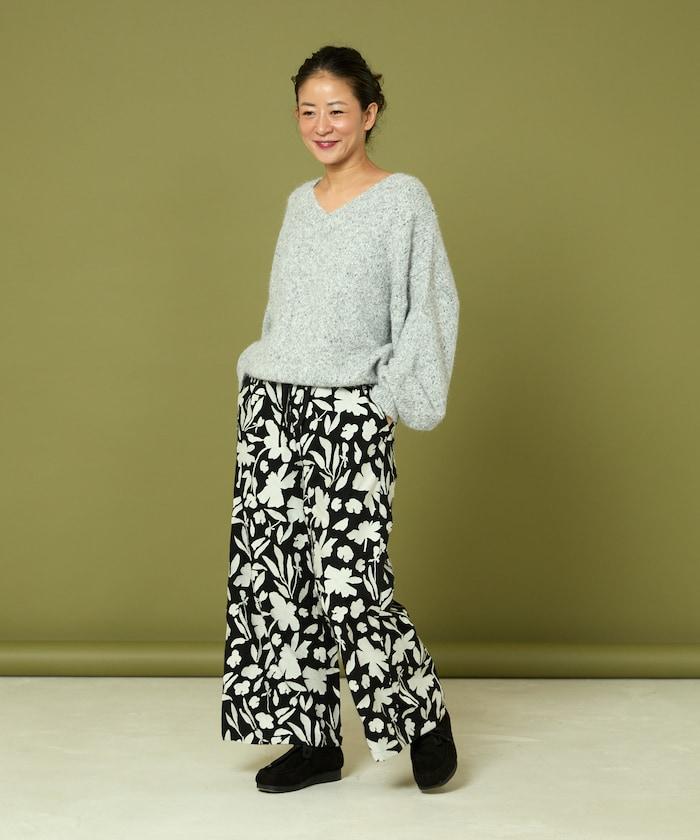 黑白刺繡休閒褲