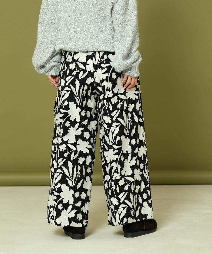 黑白刺繡休閒褲