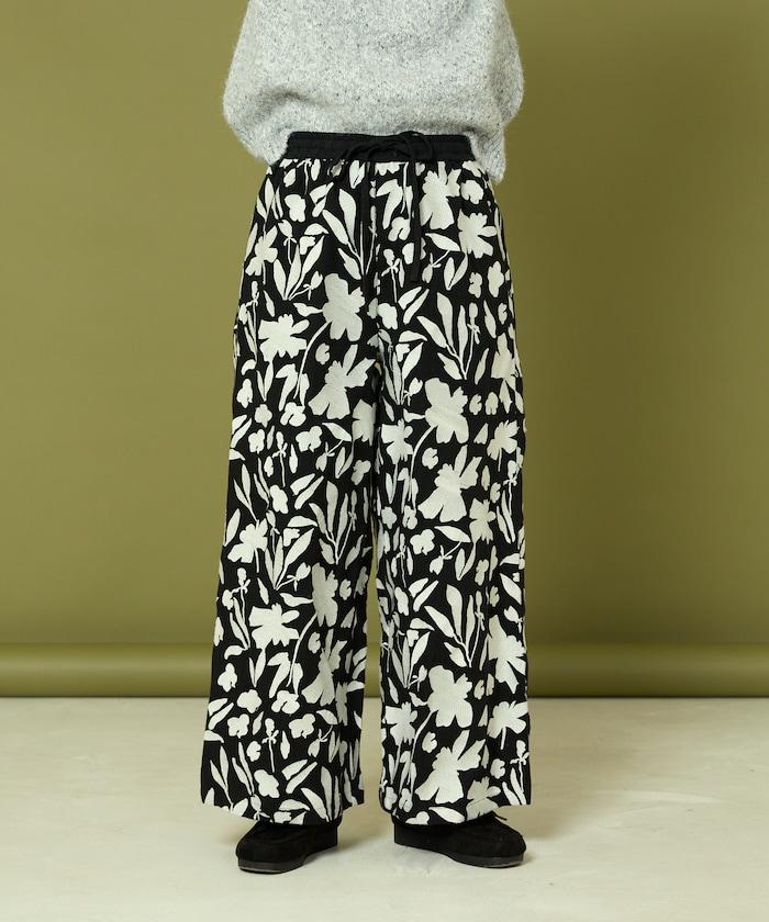 黑白刺繡休閒褲