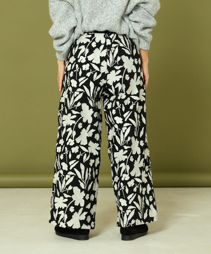 黑白刺繡休閒褲