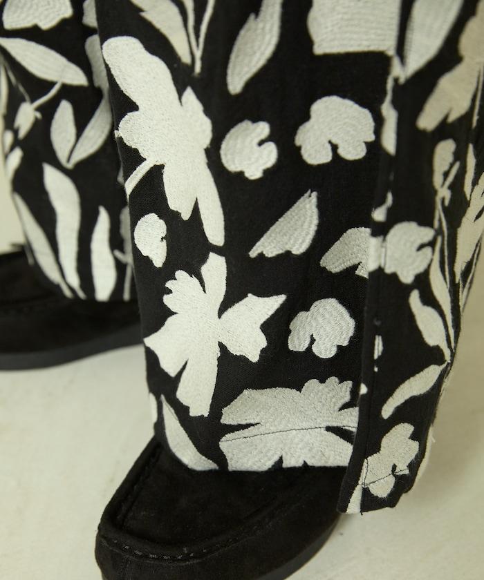 黑白刺繡休閒褲