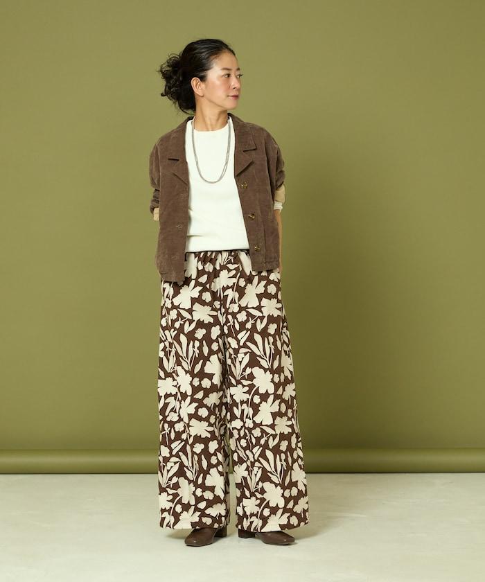 黑白刺繡休閒褲