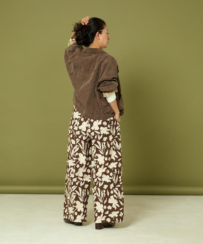 黑白刺繡休閒褲