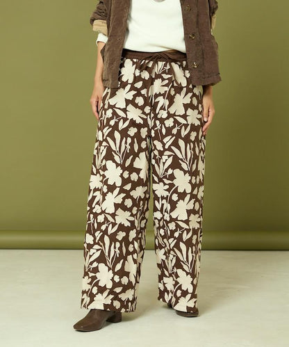 黑白刺繡休閒褲