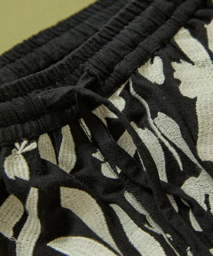 黑白刺繡休閒褲
