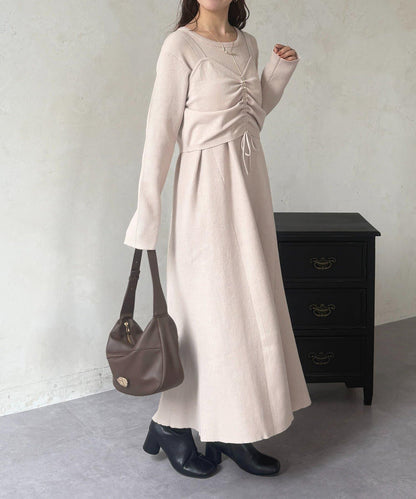 褶皺吊帶背心×羅紋針織連衣裙