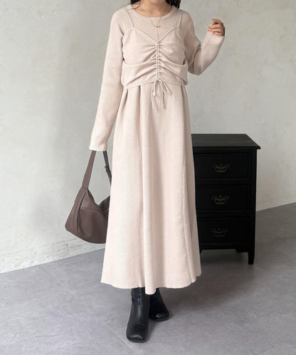 褶皺吊帶背心×羅紋針織連衣裙