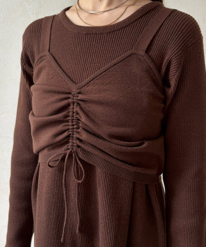 褶皺吊帶背心×羅紋針織連衣裙