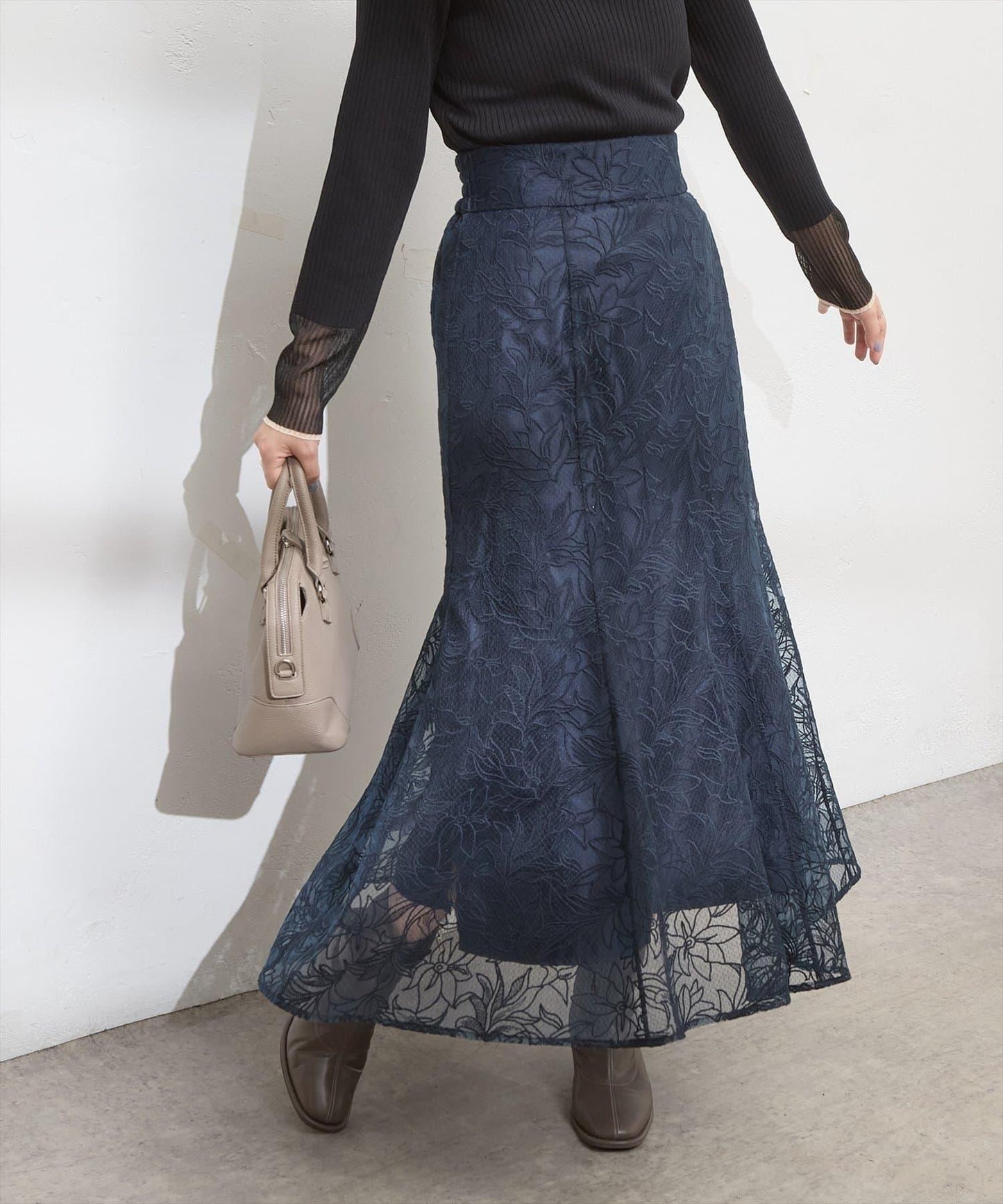 〈osono〉可調節長度網紗刺繡蕾絲半身裙