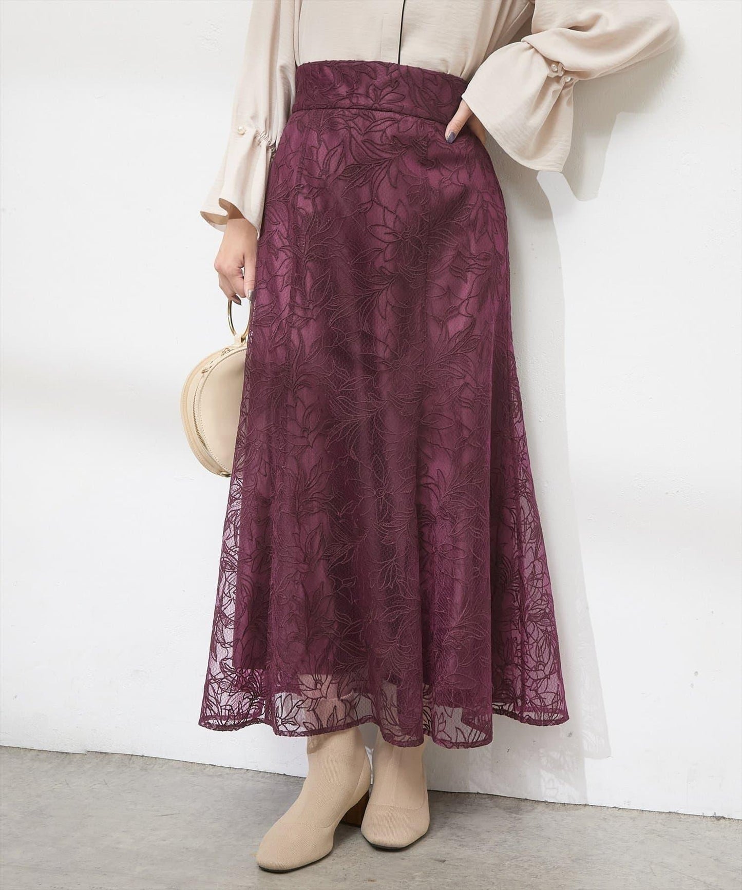 〈osono〉可調節長度網紗刺繡蕾絲半身裙