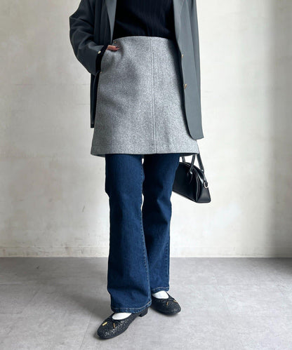 帶鉚釘呢料中長裙