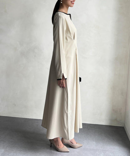 【可用於正式場合】滾邊褶皺連衣裙