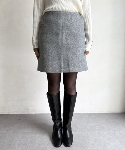 帶鉚釘呢料中長裙