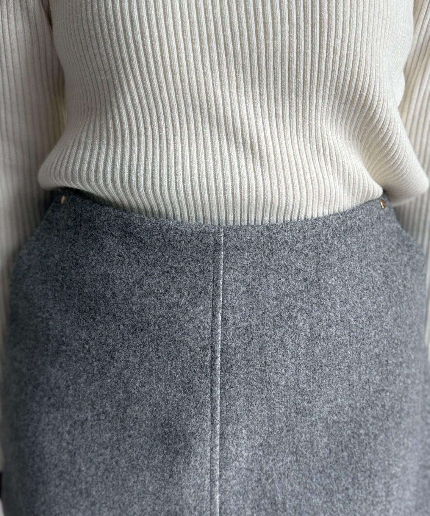 帶鉚釘呢料中長裙