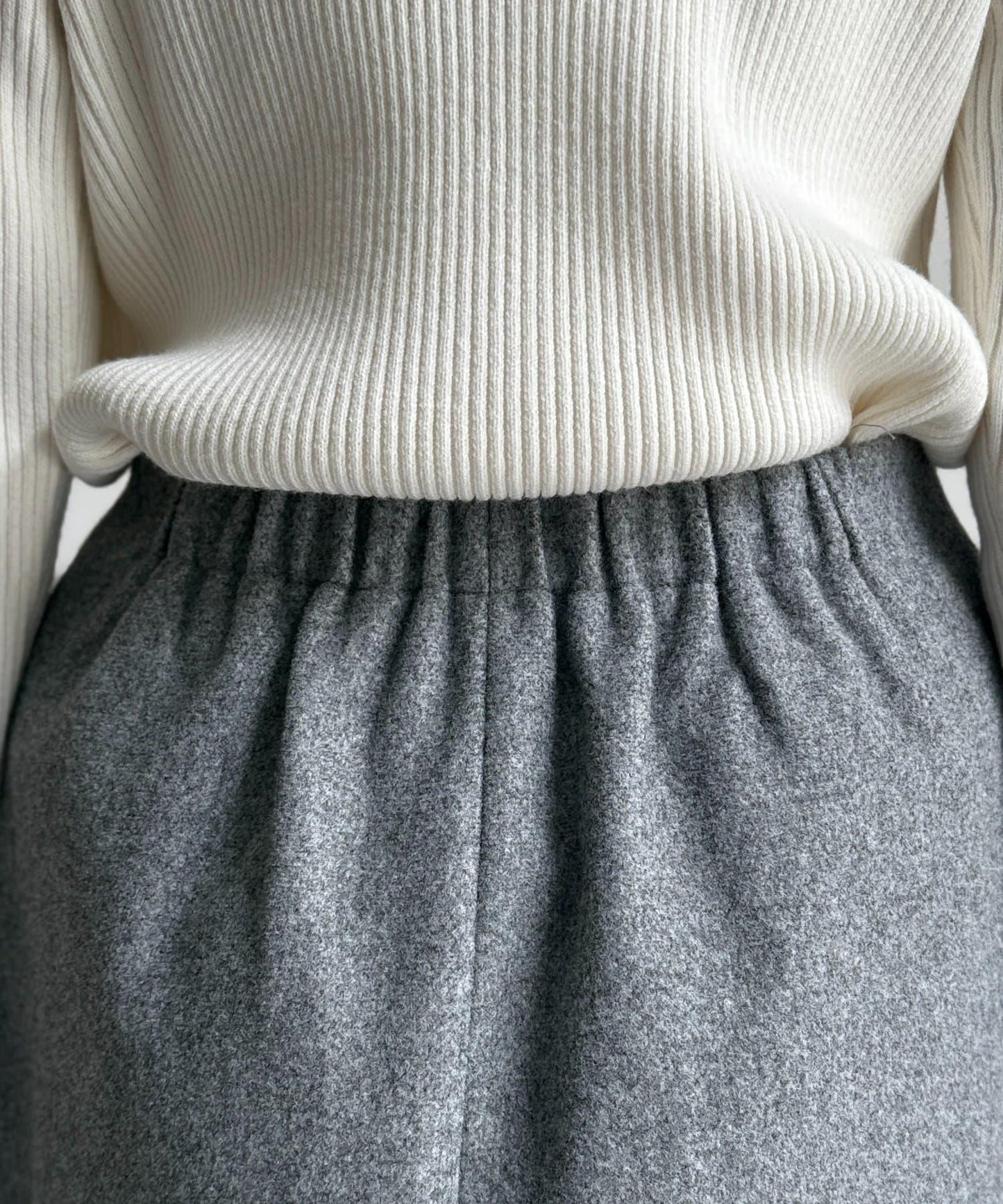 帶鉚釘呢料中長裙