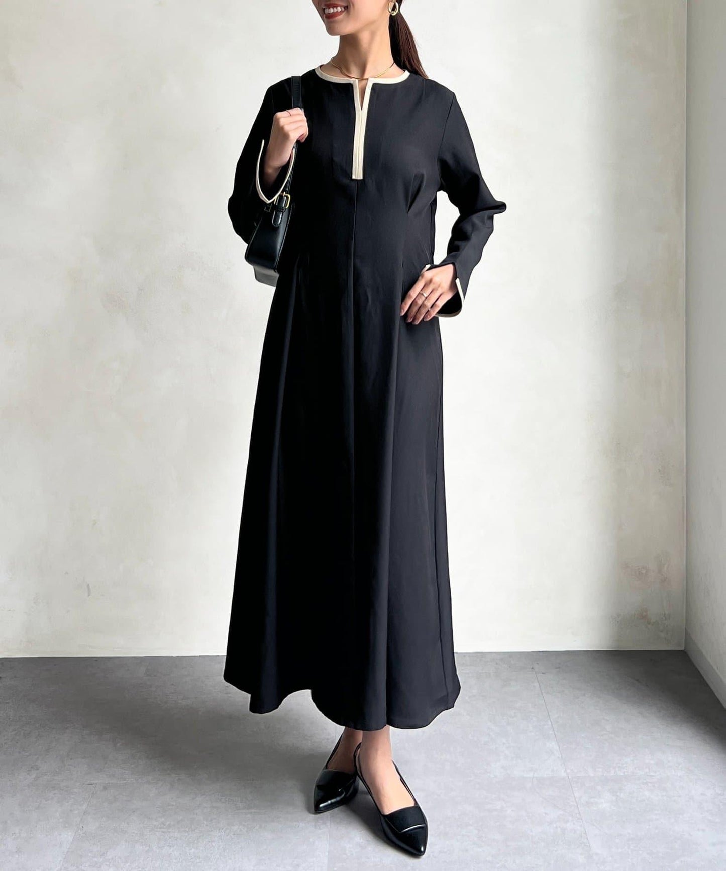 【可用於正式場合】滾邊褶皺連衣裙