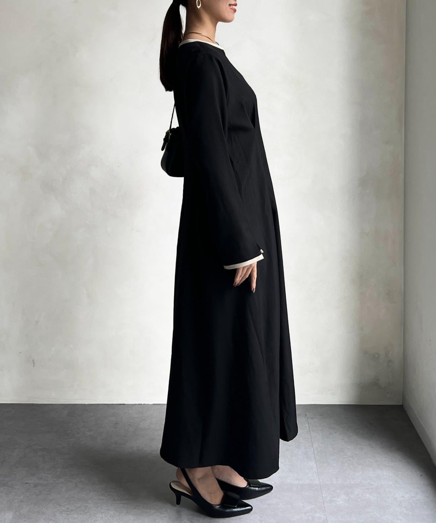 【可用於正式場合】滾邊褶皺連衣裙