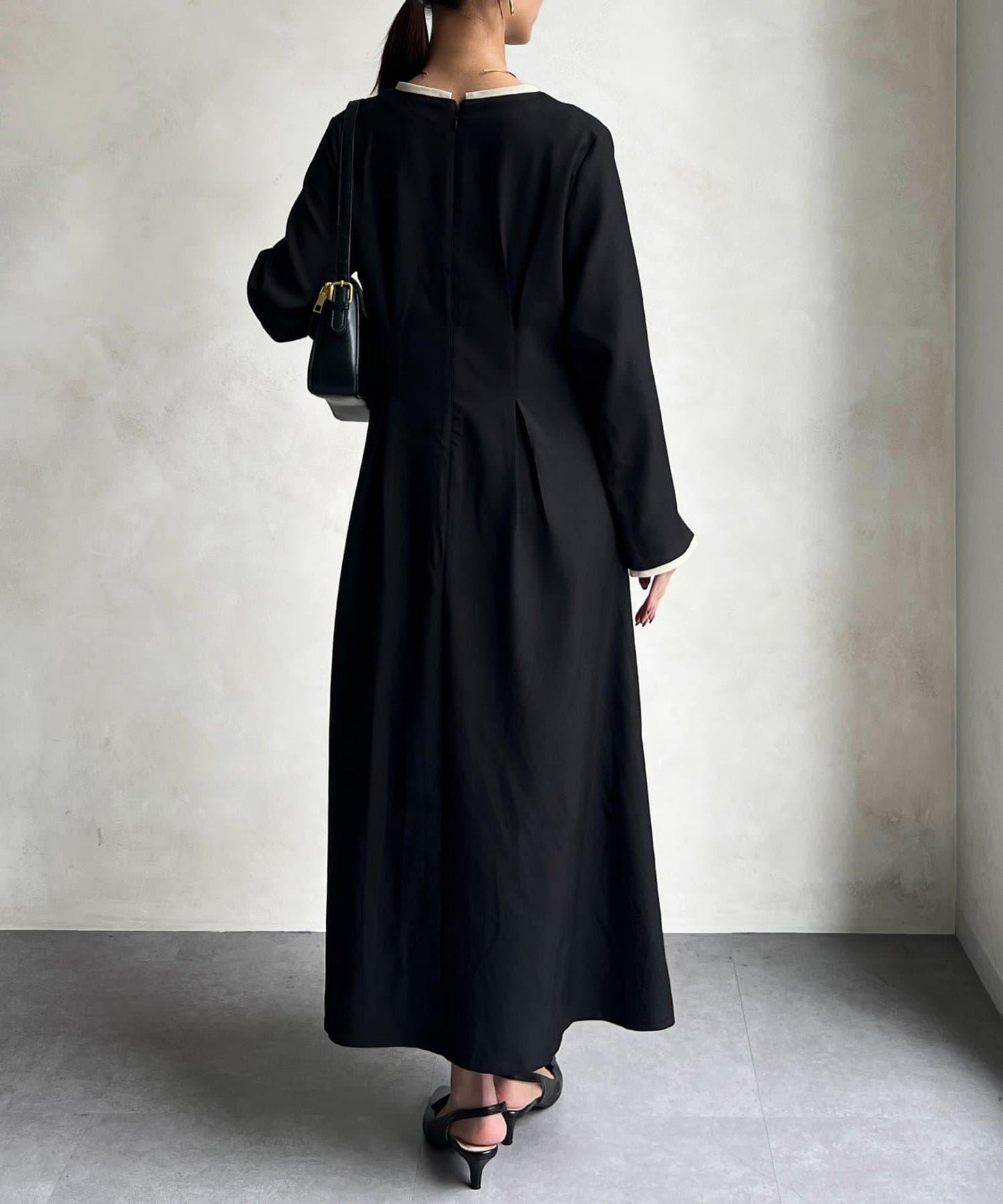 【可用於正式場合】滾邊褶皺連衣裙