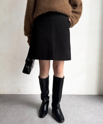 帶鉚釘呢料中長裙