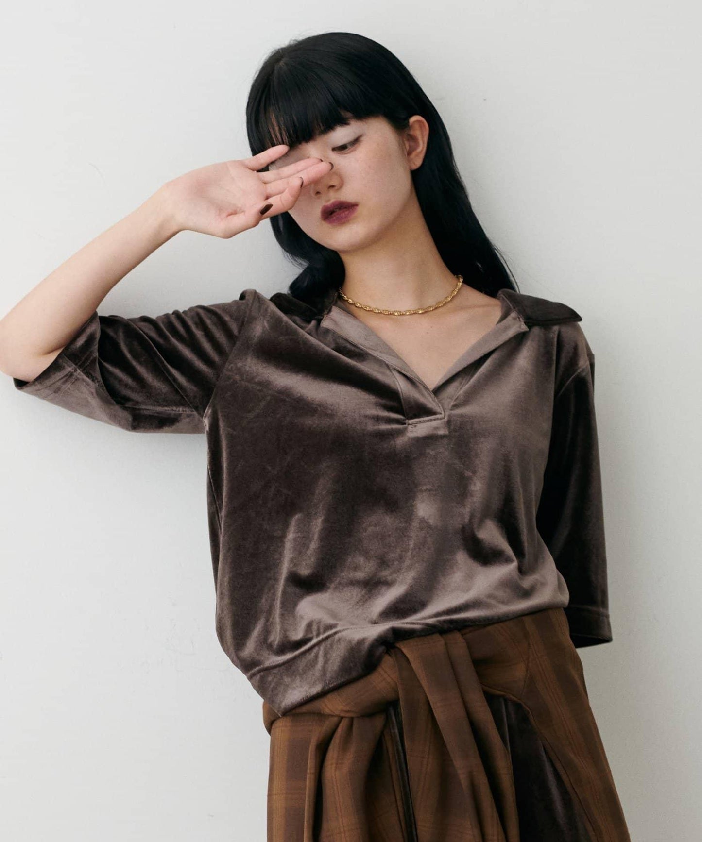 天鵝絨翻領套頭衫