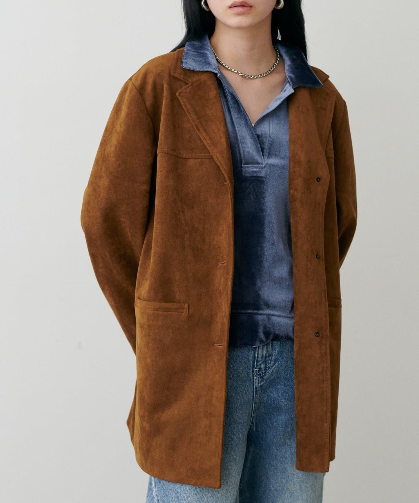 天鵝絨翻領套頭衫