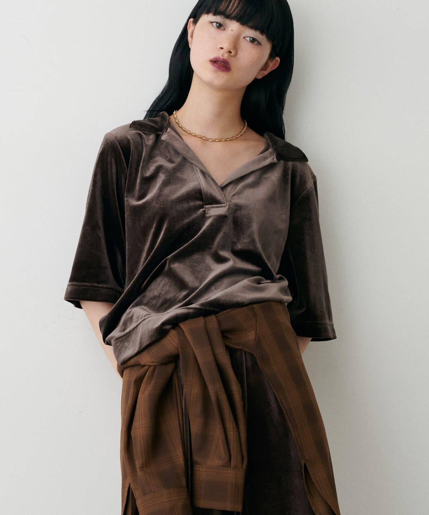 天鵝絨翻領套頭衫