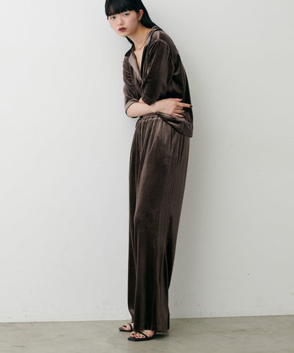 天鵝絨翻領套頭衫